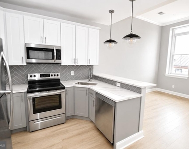 23 E Union Street - Photo Thumbnail 3