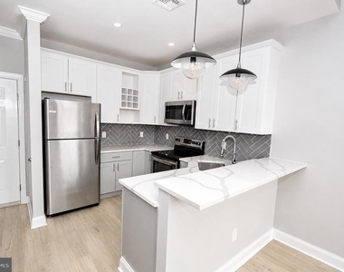 23 E Union Street - Photo Thumbnail 2
