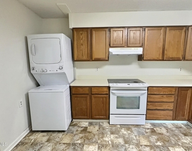 1515 E Franklin Street - Photo Thumbnail 12