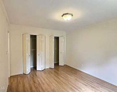 1515 E Franklin Street - Photo Thumbnail 7