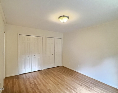 1515 E Franklin Street - Photo Thumbnail 6