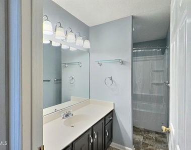 1515 E Franklin Street - Photo Thumbnail 4