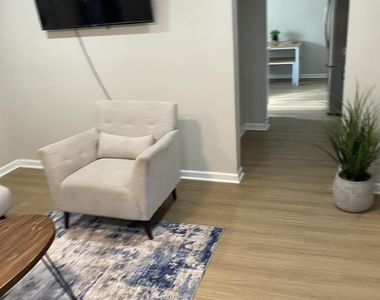 1208 Drew Street - Photo Thumbnail 3