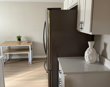 1208 Drew Street - Photo Thumbnail 8