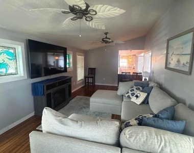 10613 Shifting Sands Drive - Photo Thumbnail 24