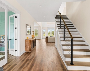 10203 Battle Colors Lane - Photo Thumbnail 7
