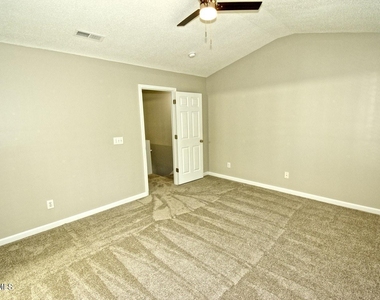 314 Canyon Lake Circle - Photo Thumbnail 14