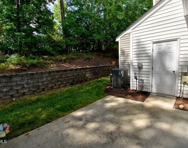314 Canyon Lake Circle - Photo Thumbnail 27