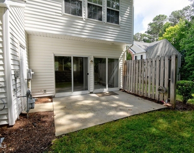 314 Canyon Lake Circle - Photo Thumbnail 25