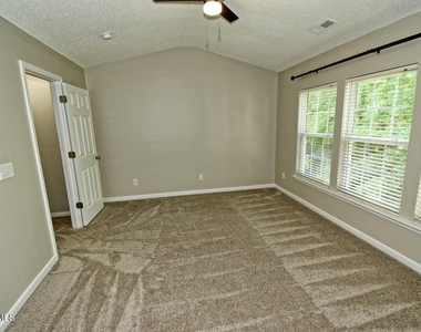 314 Canyon Lake Circle - Photo Thumbnail 18