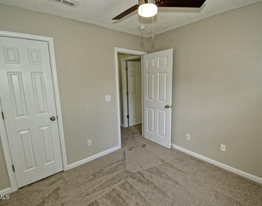 314 Canyon Lake Circle - Photo Thumbnail 23