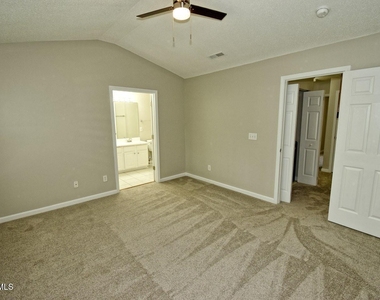 314 Canyon Lake Circle - Photo Thumbnail 15