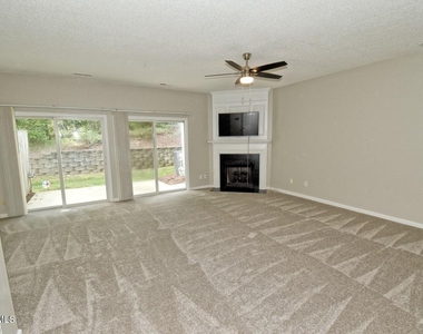 314 Canyon Lake Circle - Photo Thumbnail 7