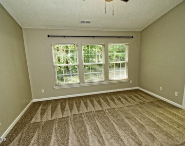 314 Canyon Lake Circle - Photo Thumbnail 13