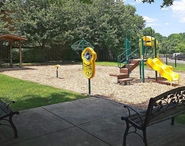 1321 Karen Boulevard - Photo Thumbnail 37