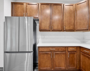 1321 Karen Boulevard - Photo Thumbnail 16