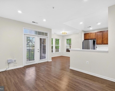 1321 Karen Boulevard - Photo Thumbnail 9