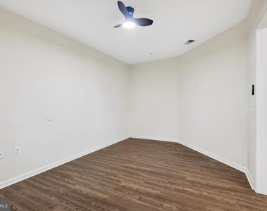 1321 Karen Boulevard - Photo Thumbnail 29