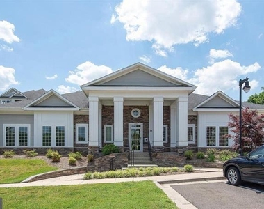 1321 Karen Boulevard - Photo Thumbnail 34