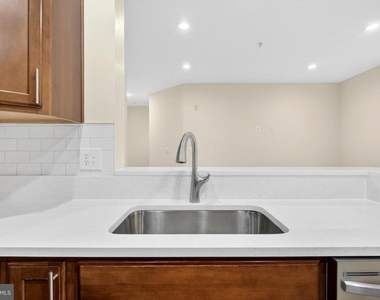 1321 Karen Boulevard - Photo Thumbnail 19
