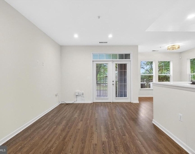 1321 Karen Boulevard - Photo Thumbnail 10