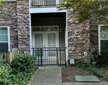 1321 Karen Boulevard - Photo Thumbnail 3