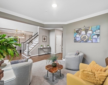 10400 Del Ray Court - Photo Thumbnail 23