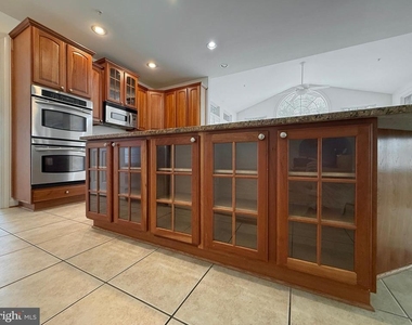 4415 Medallion Drive - Photo Thumbnail 14