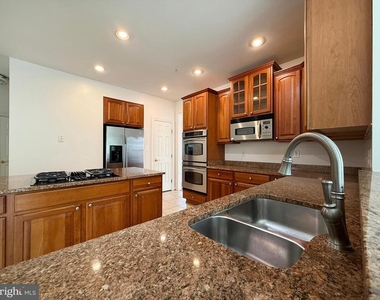 4415 Medallion Drive - Photo Thumbnail 16