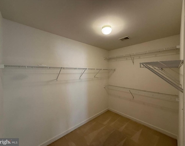4415 Medallion Drive - Photo Thumbnail 32