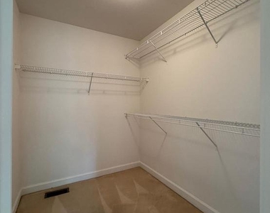 4415 Medallion Drive - Photo Thumbnail 31