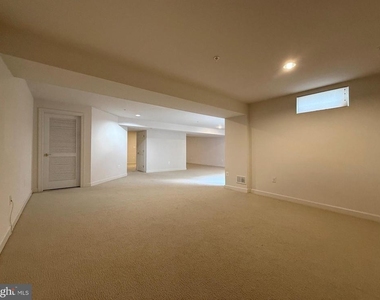 4415 Medallion Drive - Photo Thumbnail 44