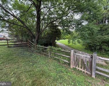 4415 Medallion Drive - Photo Thumbnail 49