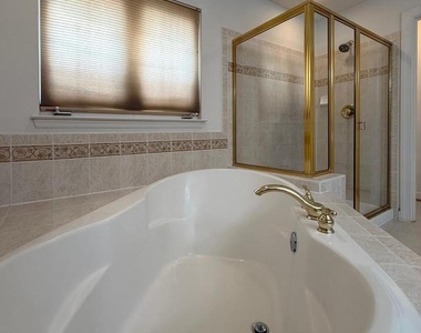 4415 Medallion Drive - Photo Thumbnail 30