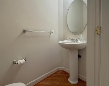 4415 Medallion Drive - Photo Thumbnail 23