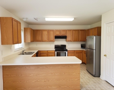 718 Delta Downs Drive - Photo Thumbnail 4