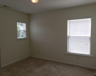 718 Delta Downs Drive - Photo Thumbnail 5