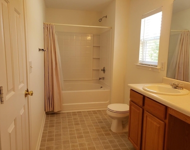 718 Delta Downs Drive - Photo Thumbnail 11