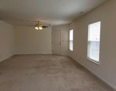 718 Delta Downs Drive - Photo Thumbnail 2