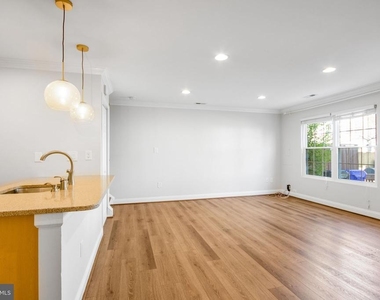 14318 S Shore Court - Photo Thumbnail 6