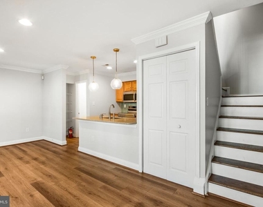 14318 S Shore Court - Photo Thumbnail 7