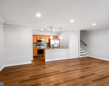 14318 S Shore Court - Photo Thumbnail 5