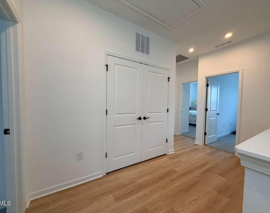 1633 Wendell Valley Boulevard - Photo Thumbnail 12