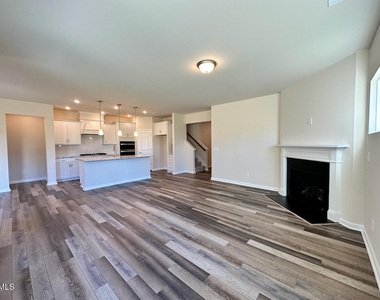 4933 Flathead Place - Photo Thumbnail 10
