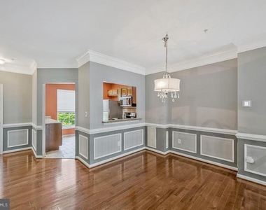 1815 Spanish Oak Lane - Photo Thumbnail 11