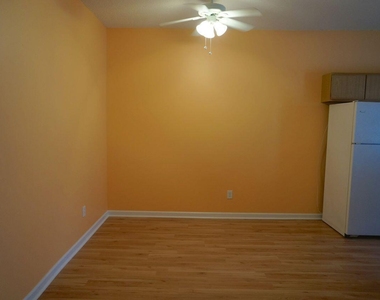 312 Commons Drive - Photo Thumbnail 6