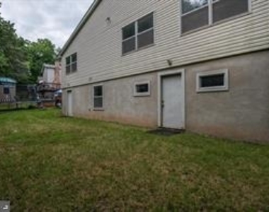 12702 N Point Lane - Photo Thumbnail 20