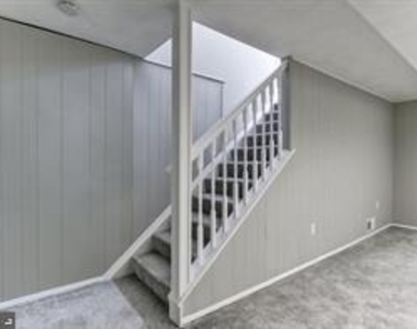 12702 N Point Lane - Photo Thumbnail 16