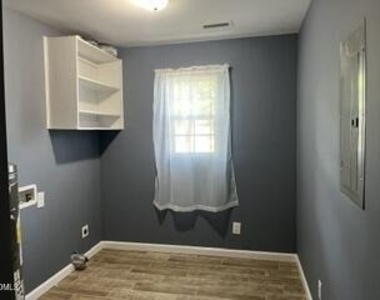 132 S Elizabeth Street - Photo Thumbnail 7