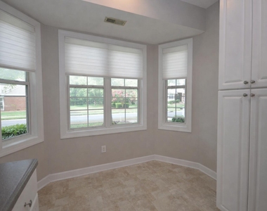 3319 Philmont Drive - Photo Thumbnail 6